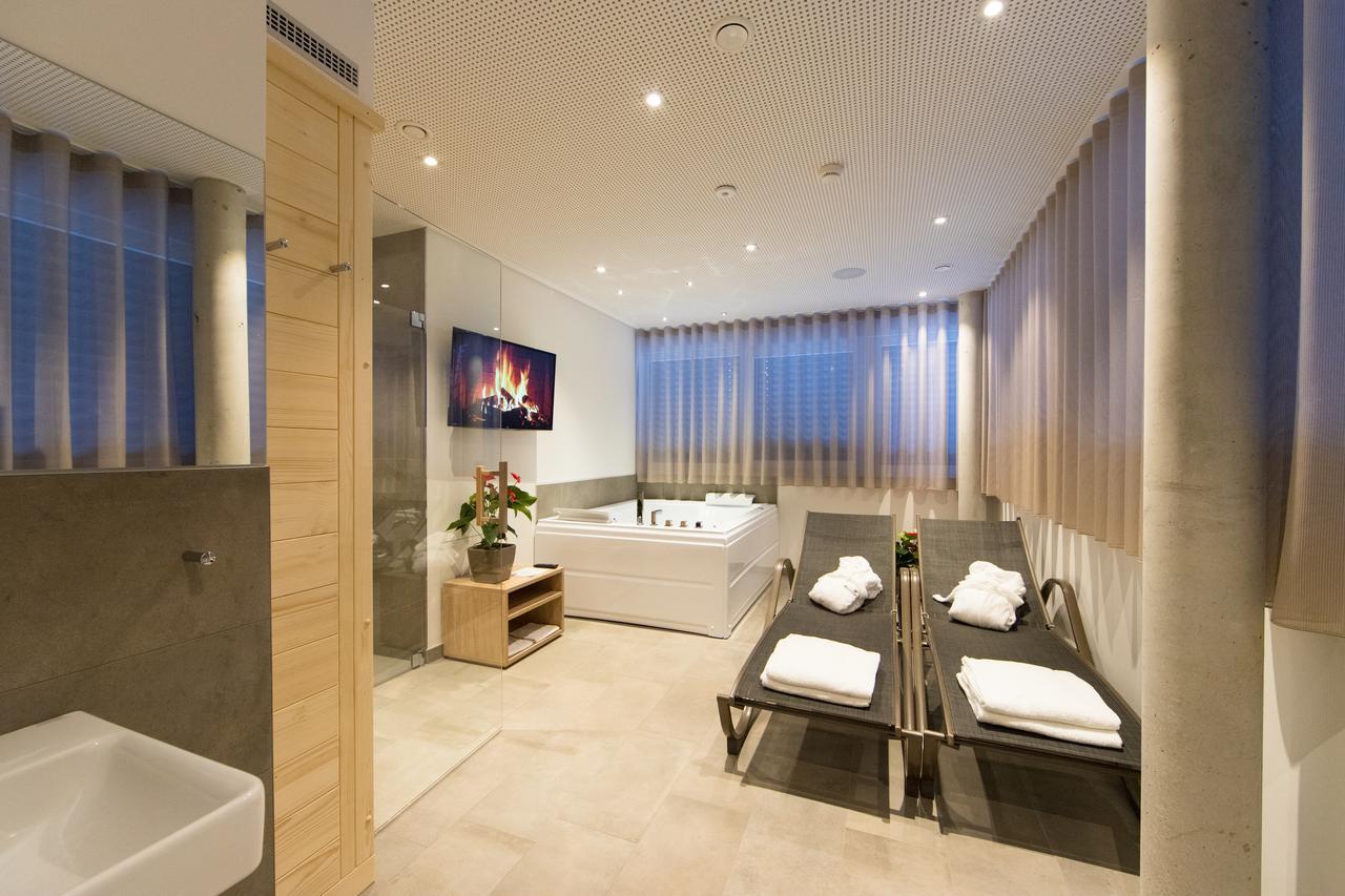 Vitus Steyr Hotel & Spa Suites Exteriör bild